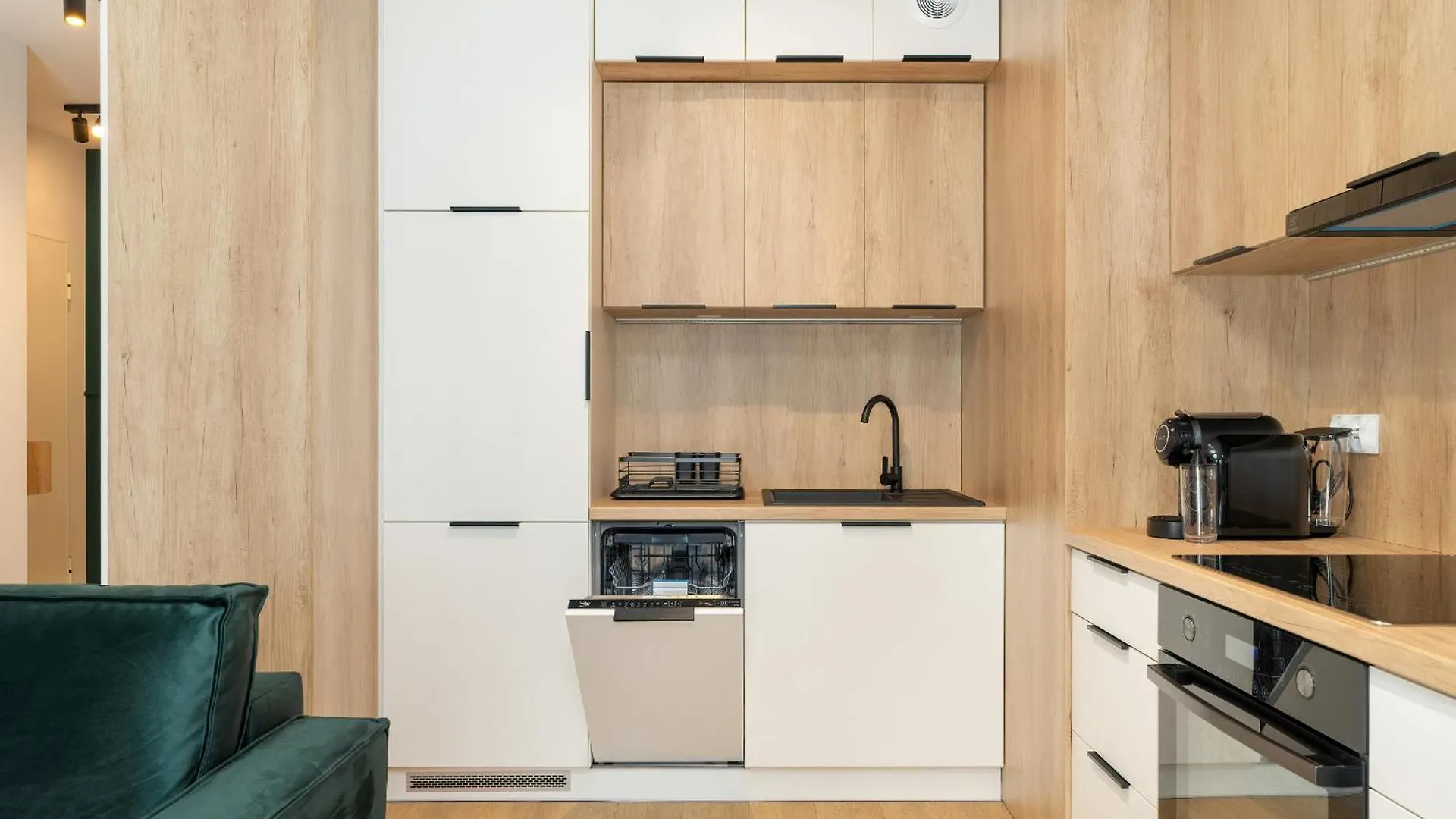 Cozy Studio With Parking In Poznan By Noclegi Renters 0*,