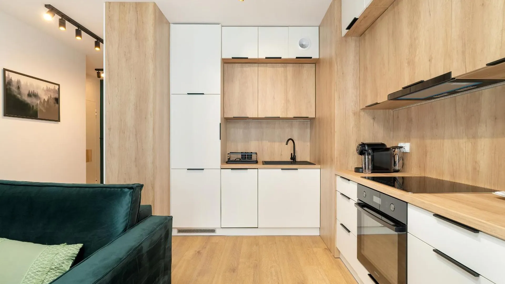 Cozy Studio With Parking In Poznan By Noclegi Renters
