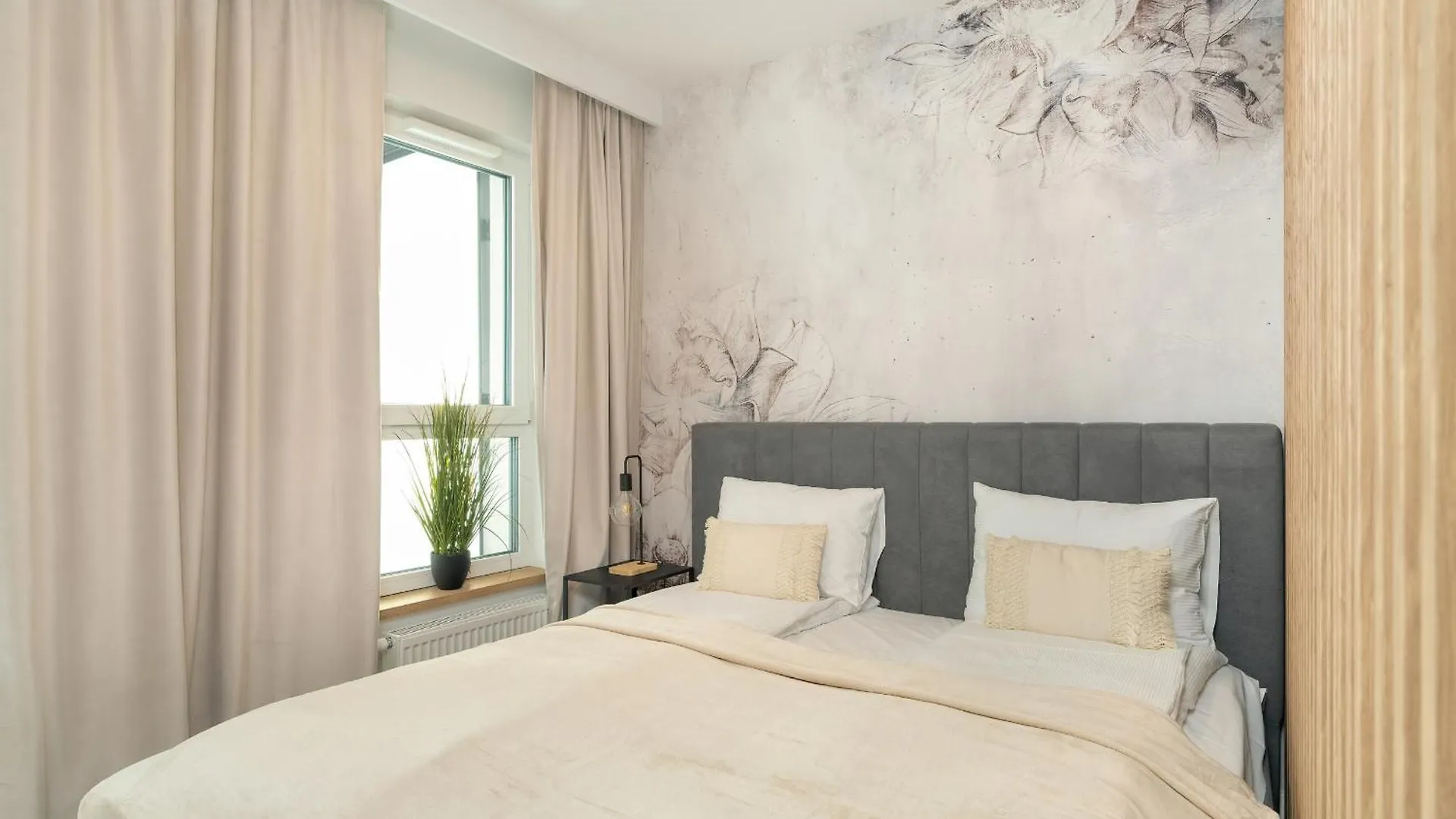 Cozy Studio With Parking In Poznan By Noclegi Renters