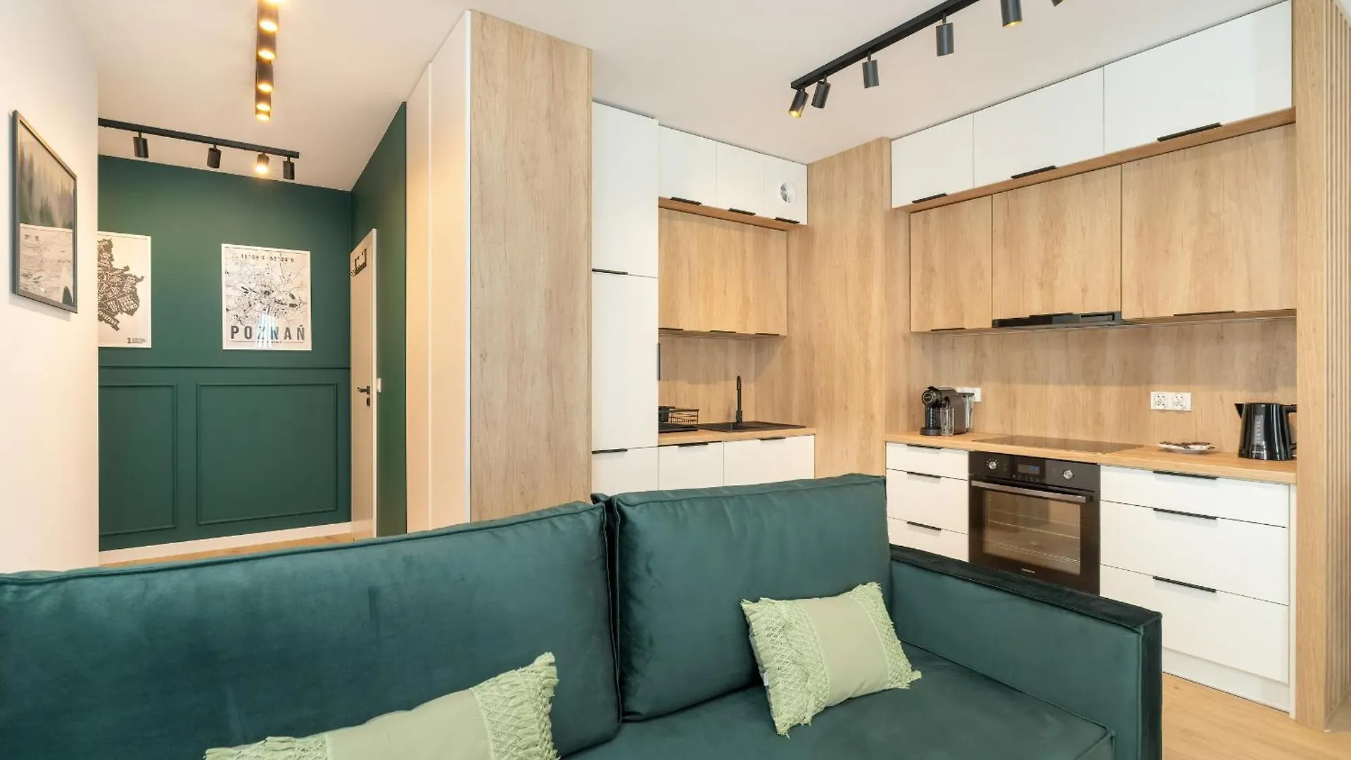 Cozy Studio With Parking In Poznan By Noclegi Renters